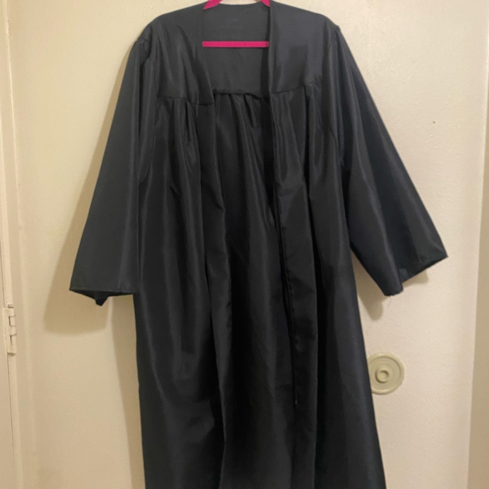 black graduation gown🎓